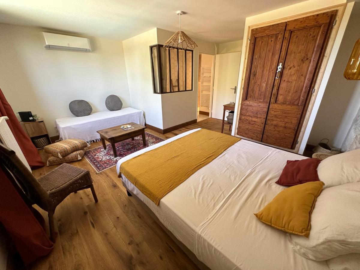 O Trois Puits Hotell Laburgade Exteriör bild